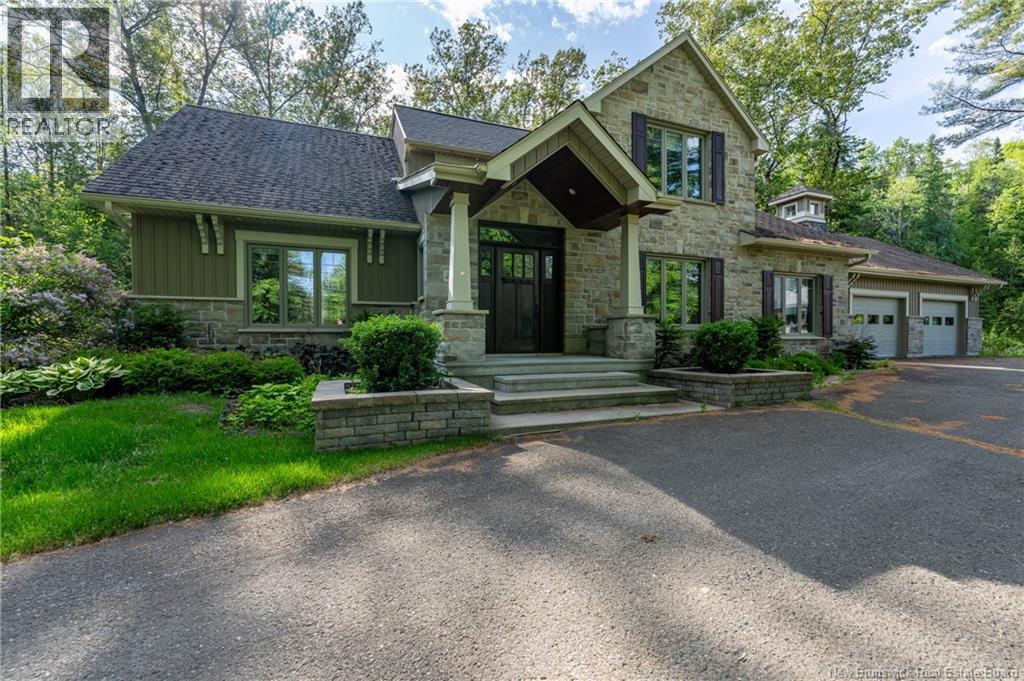 223 Melanie St, Grand Falls, NB E3Y 3T4