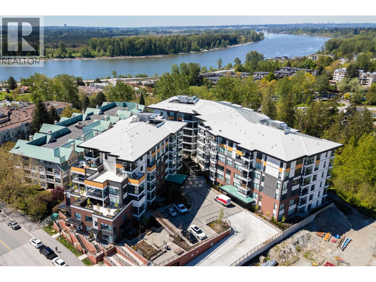 11641 227 Street Unit 101, Maple Ridge, BC V2X 9J6