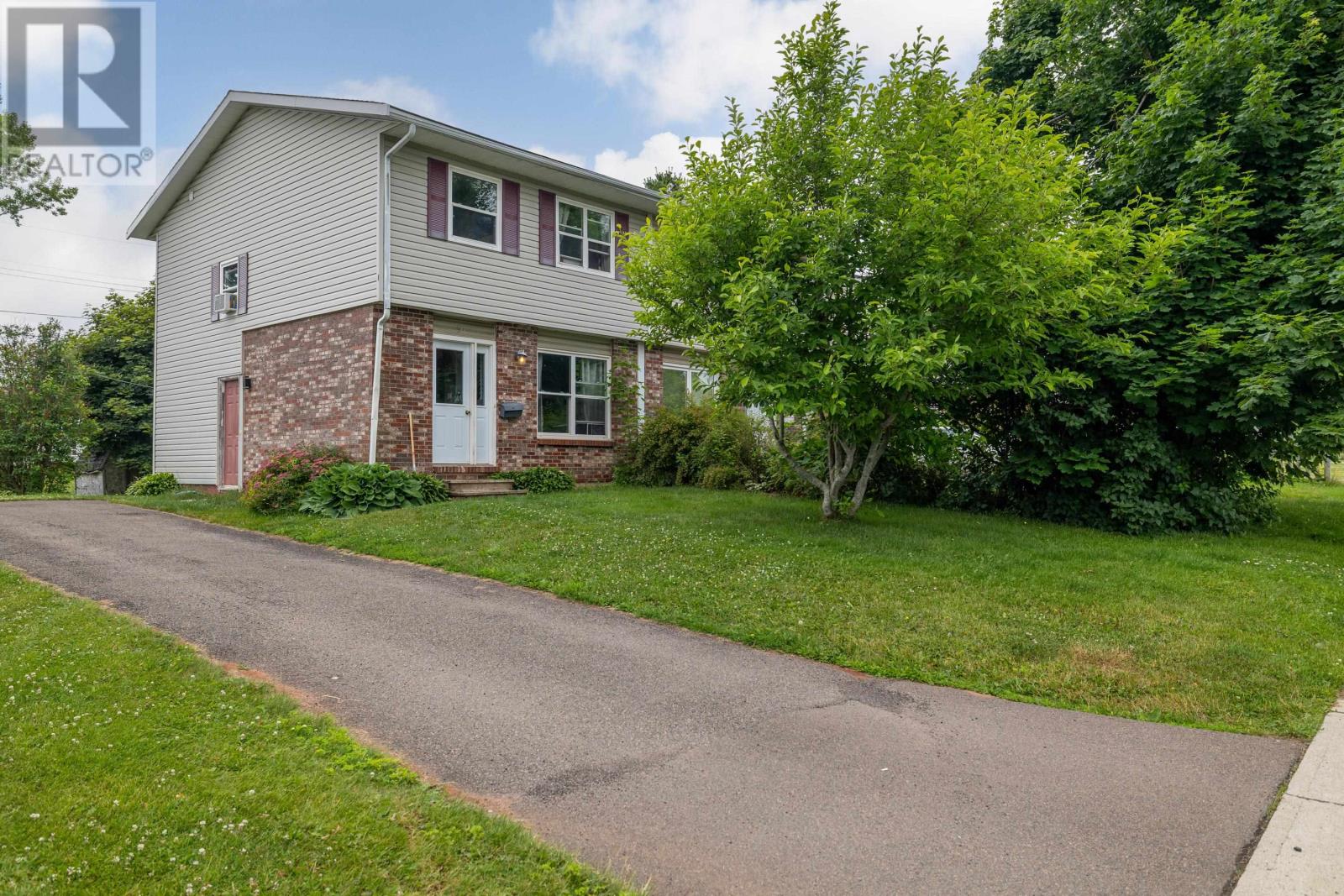50 Andrews Ct, Charlottetown, PE C1C 1B1
