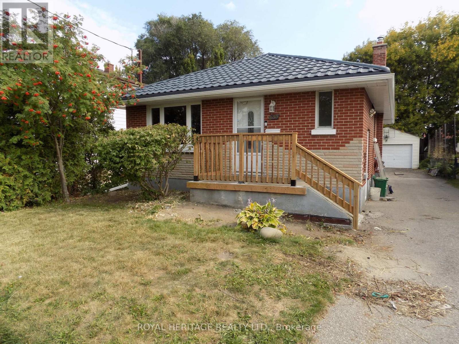 535 Montrave Ave, Oshawa, ON L1J 4S8