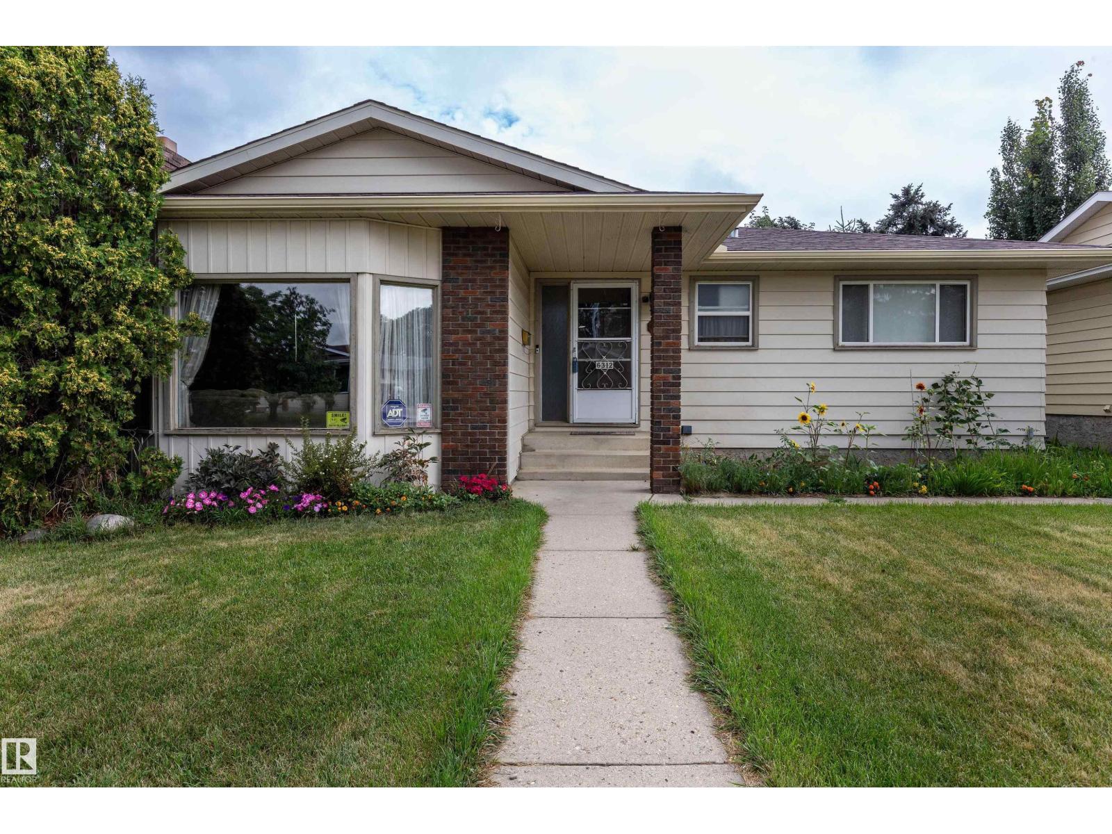 17 Av Nw Unit 6312, Edmonton, AB T6L 1N4