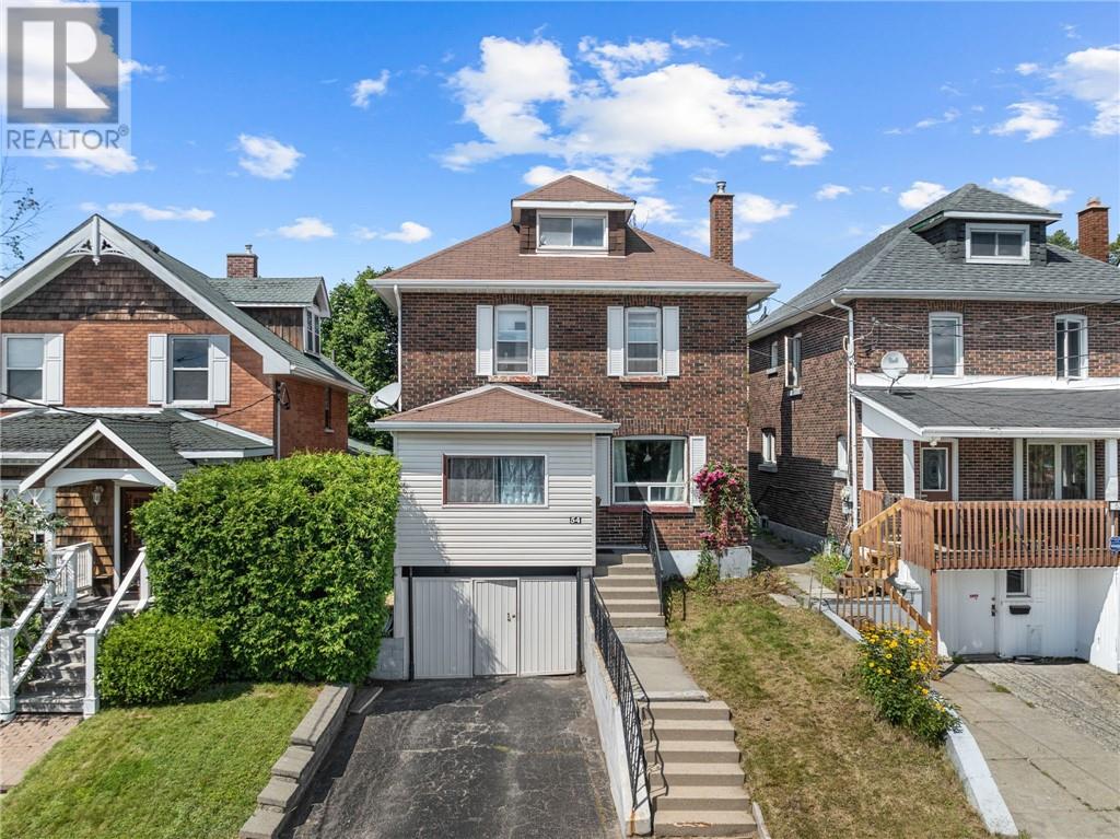 54 Baker St, Sudbury, ON P3C 2E7
