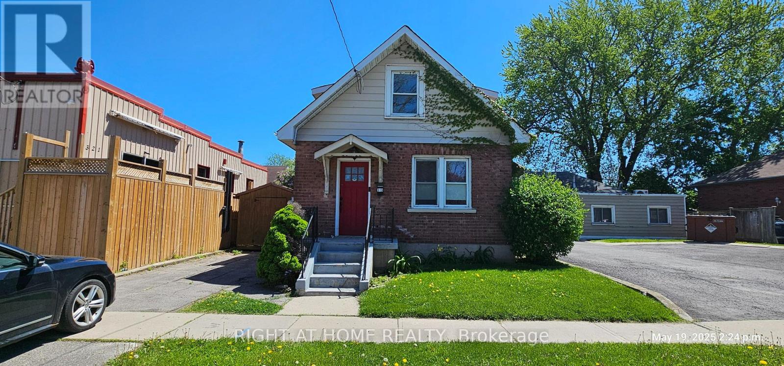 313 Olive Ave, Oshawa, ON L1H 2P5