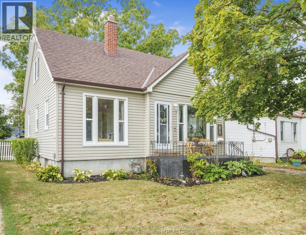 103 Mcfadden Ave, Chatham, ON N7M 1Y8