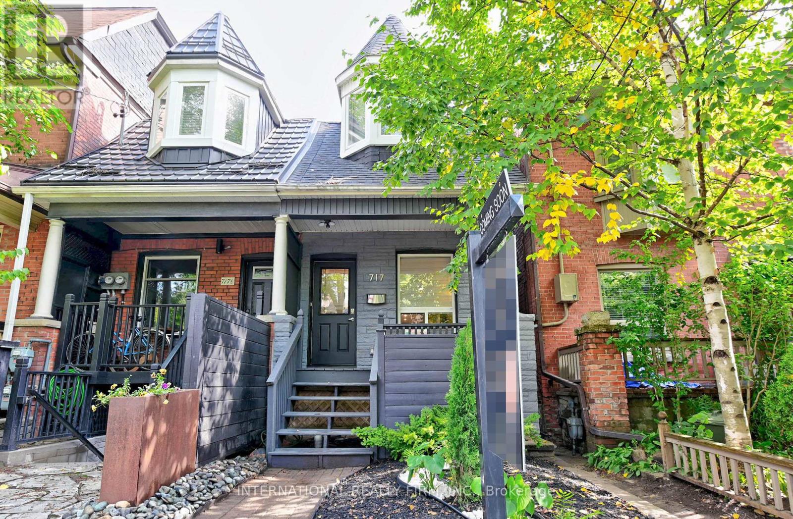 717 Palmerston Ave, Toronto, ON M6G 2R2