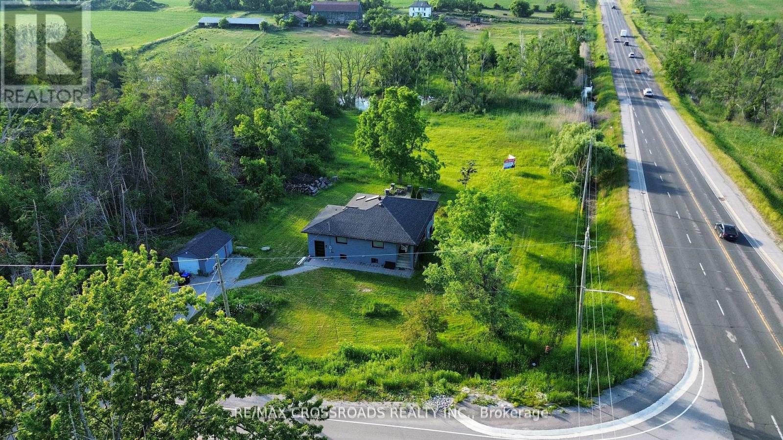 7118 Yonge St, Innisfil, ON L9S 4P3