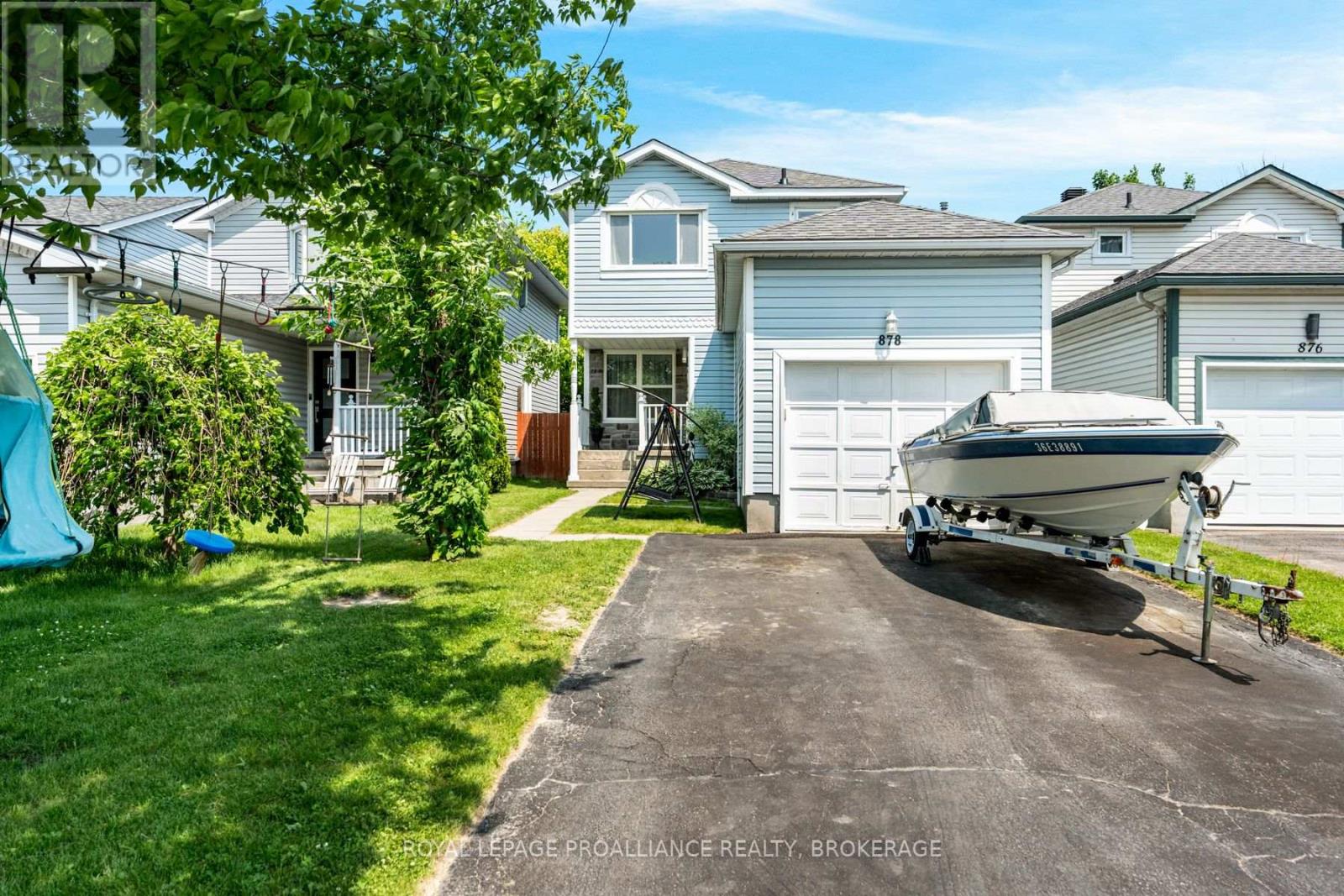 878 Walker Ct, Kingston East Gardiners Rd, ON K7M 8L2