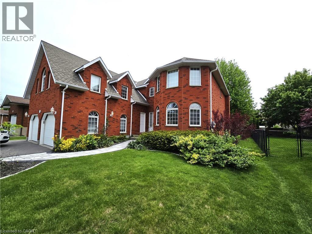 401 Forestlawn Rd, Waterloo, ON N2K 2J5