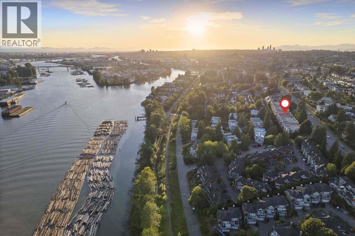 2250 SE Marine Drive Unit 202, Vancouver, BC V5P 2S2