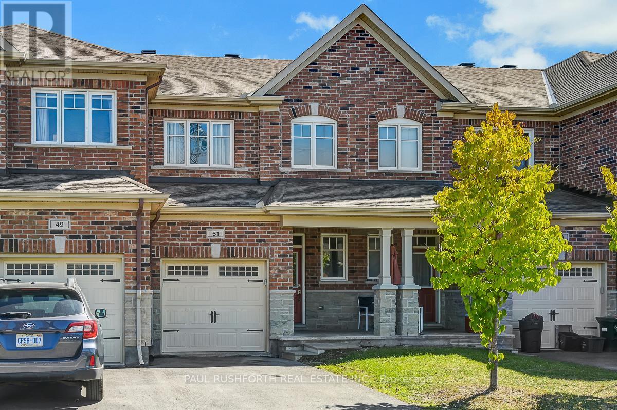 51 Tapadero Ave, Ottawa, ON K2V 0E1