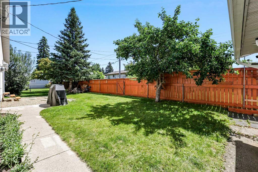 309 Olympia Dr SE, Calgary, AB T2C 1H6