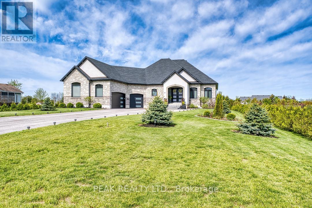 45 Wellington St S, Ashfield-Colborne-Wawanosh, ON N7A 3X9
