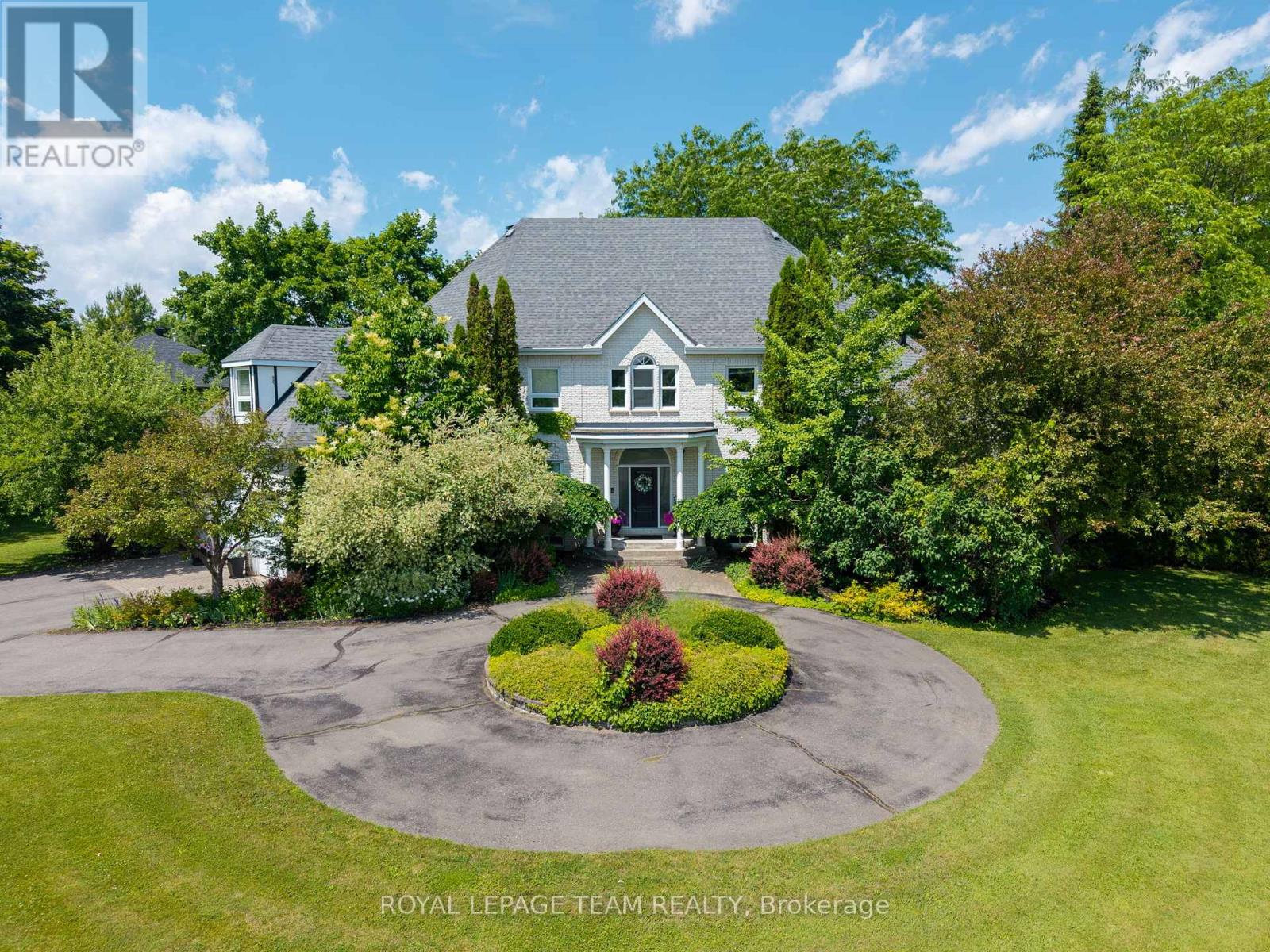 1345 Potter Dr, Ottawa, ON K4M 1C6