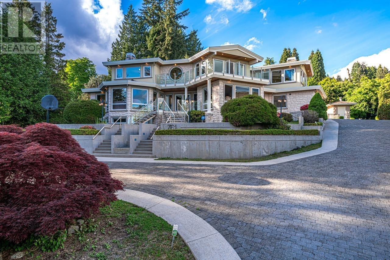 761 Eyremount Dr, West Vancouver, BC V7S 2A3