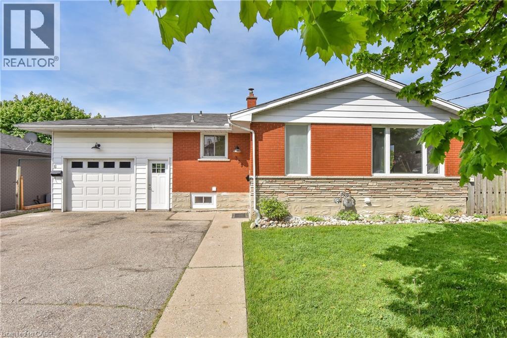373 Hillcrest Rd, Cambridge, ON N3H 1B4