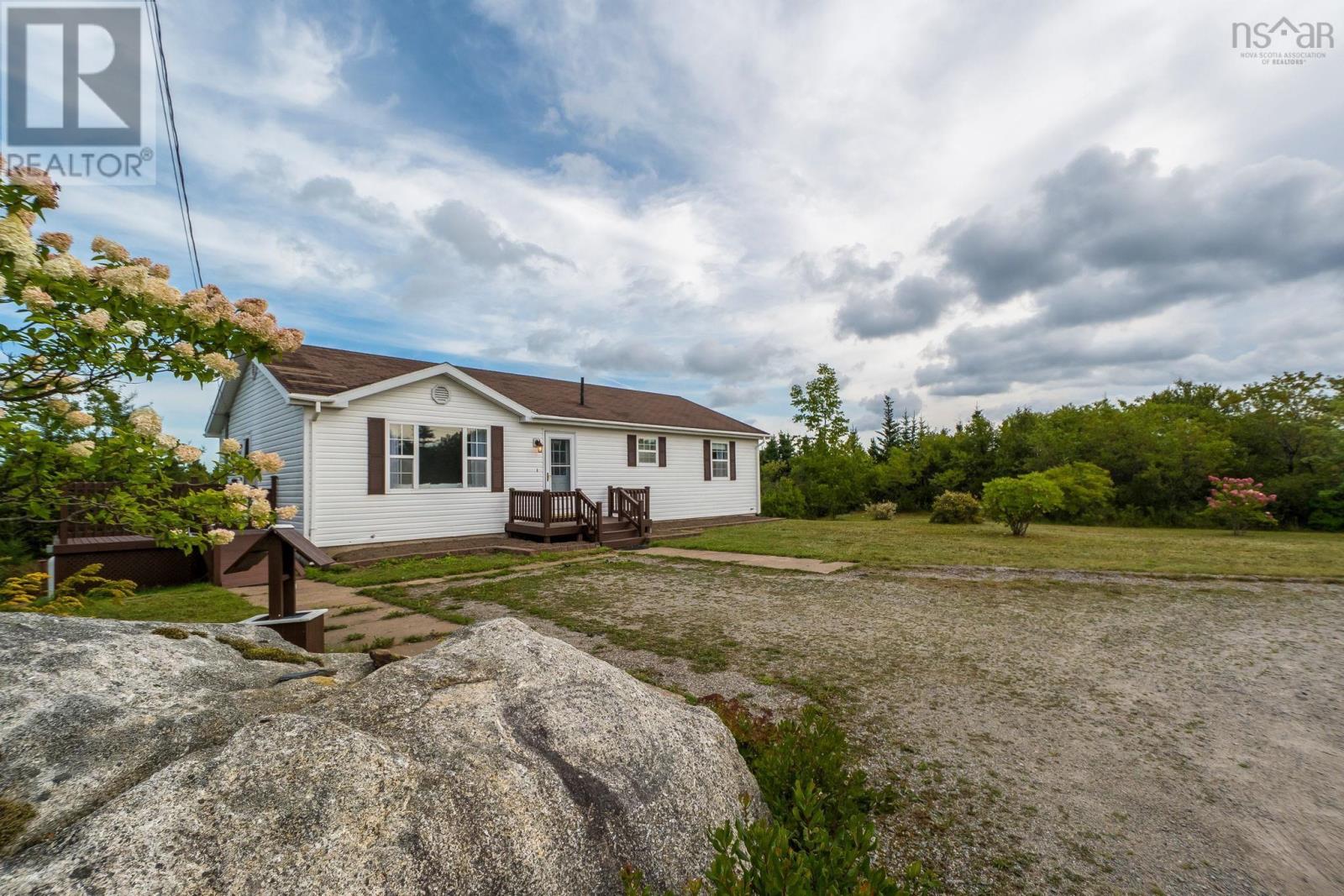 35 Kelly Dr, Williamswood, NS B3V 1E8