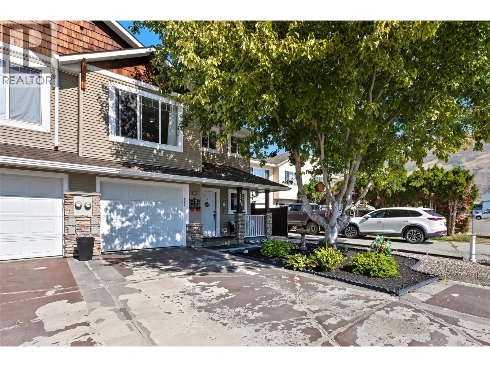 774 Mcarthur Dr, Kamloops, BC V2B 8L9