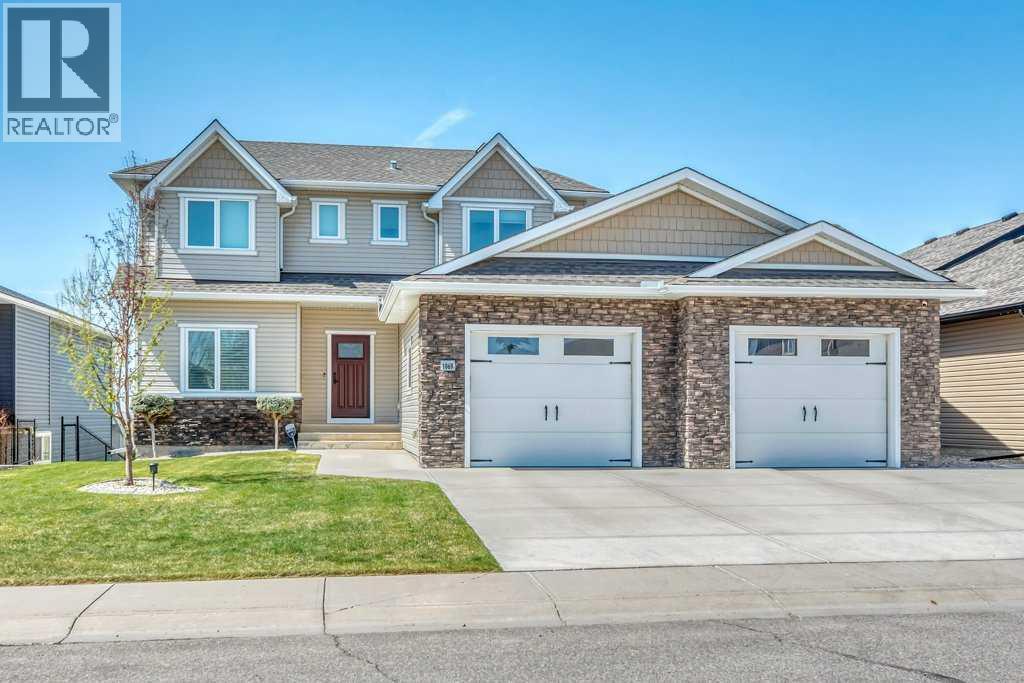 1069 Hillcrest Manor Ests, Strathmore, AB T1P 0B9