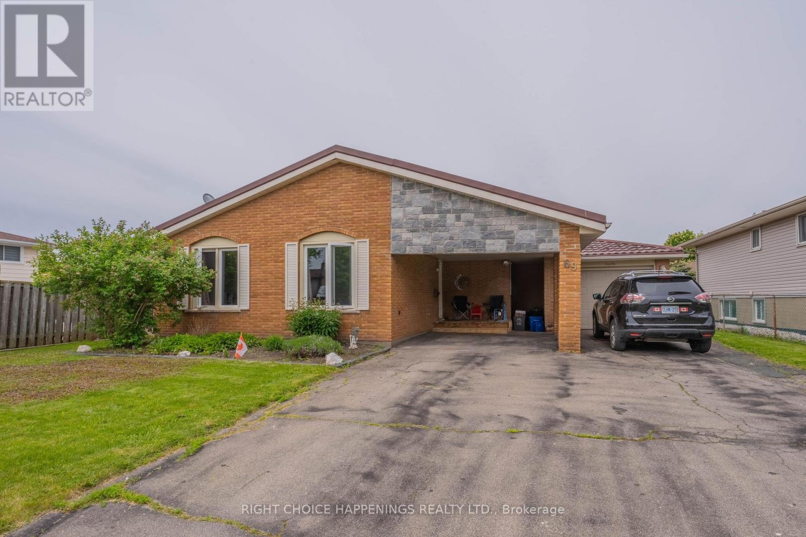 69 Elmvale Cres, Port Colborne, ON L3K 5X1