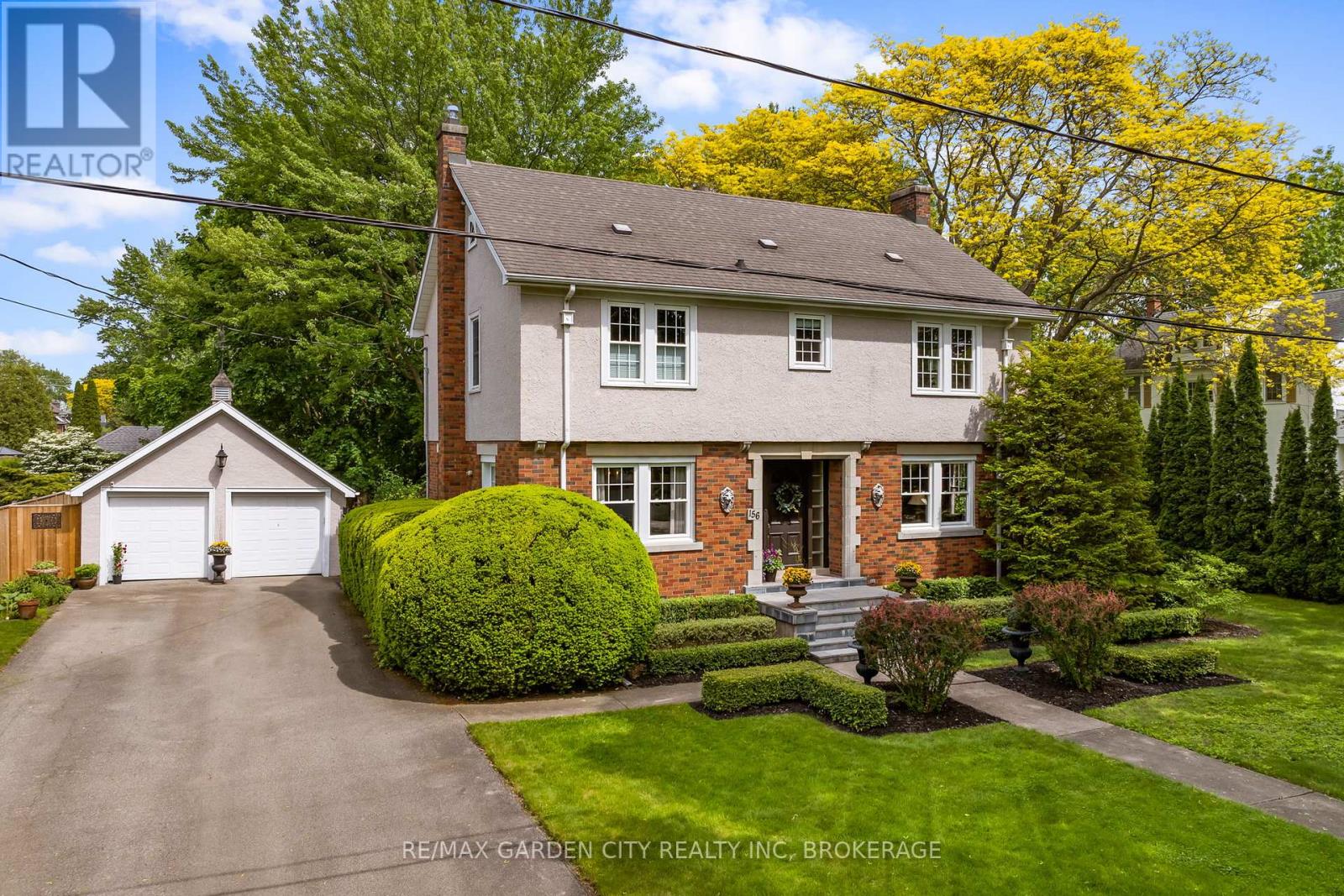 156 Edgar St, Welland, ON L3C 1T1
