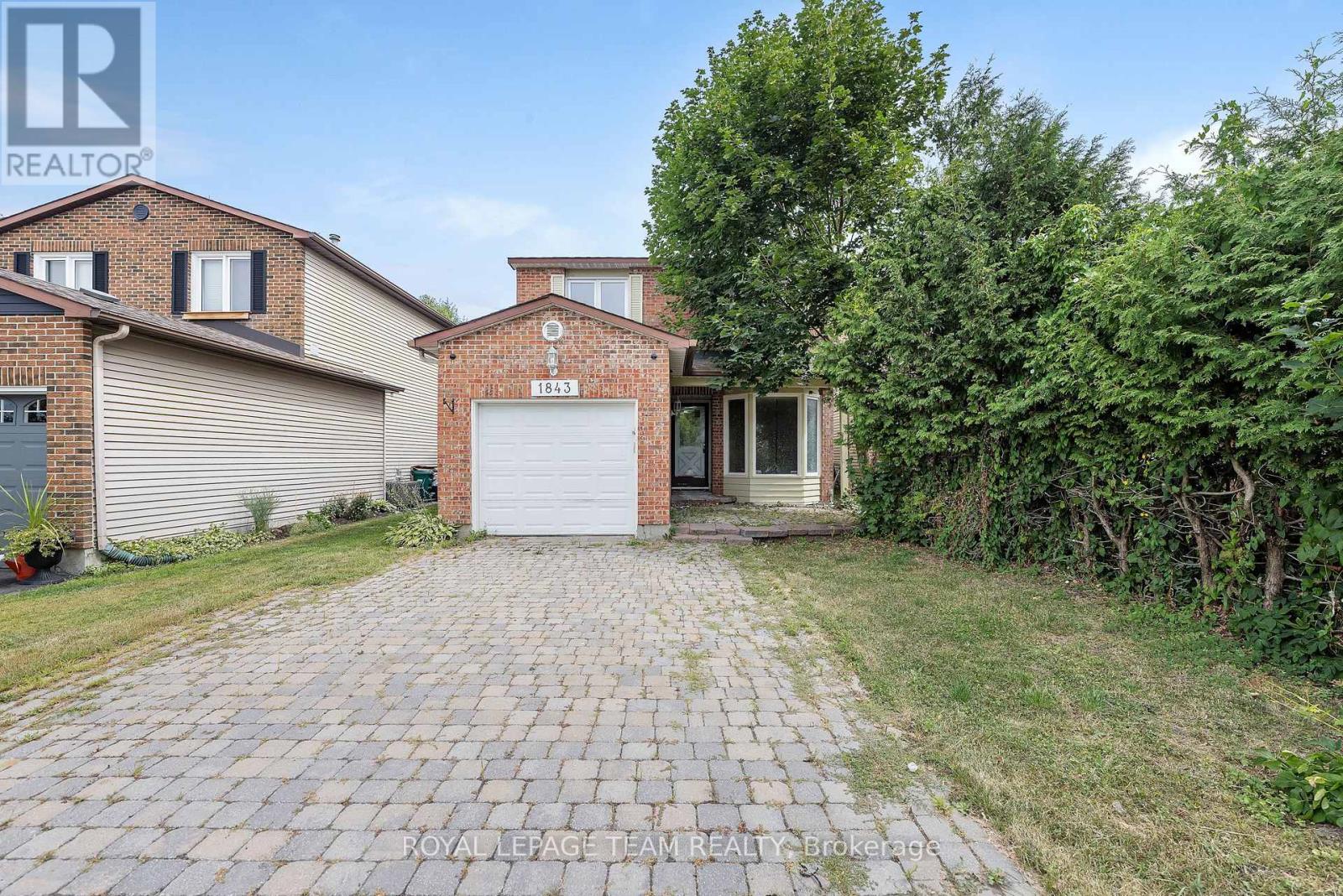 1843 Brousseau Cres, Ottawa, ON K1C 2Y5