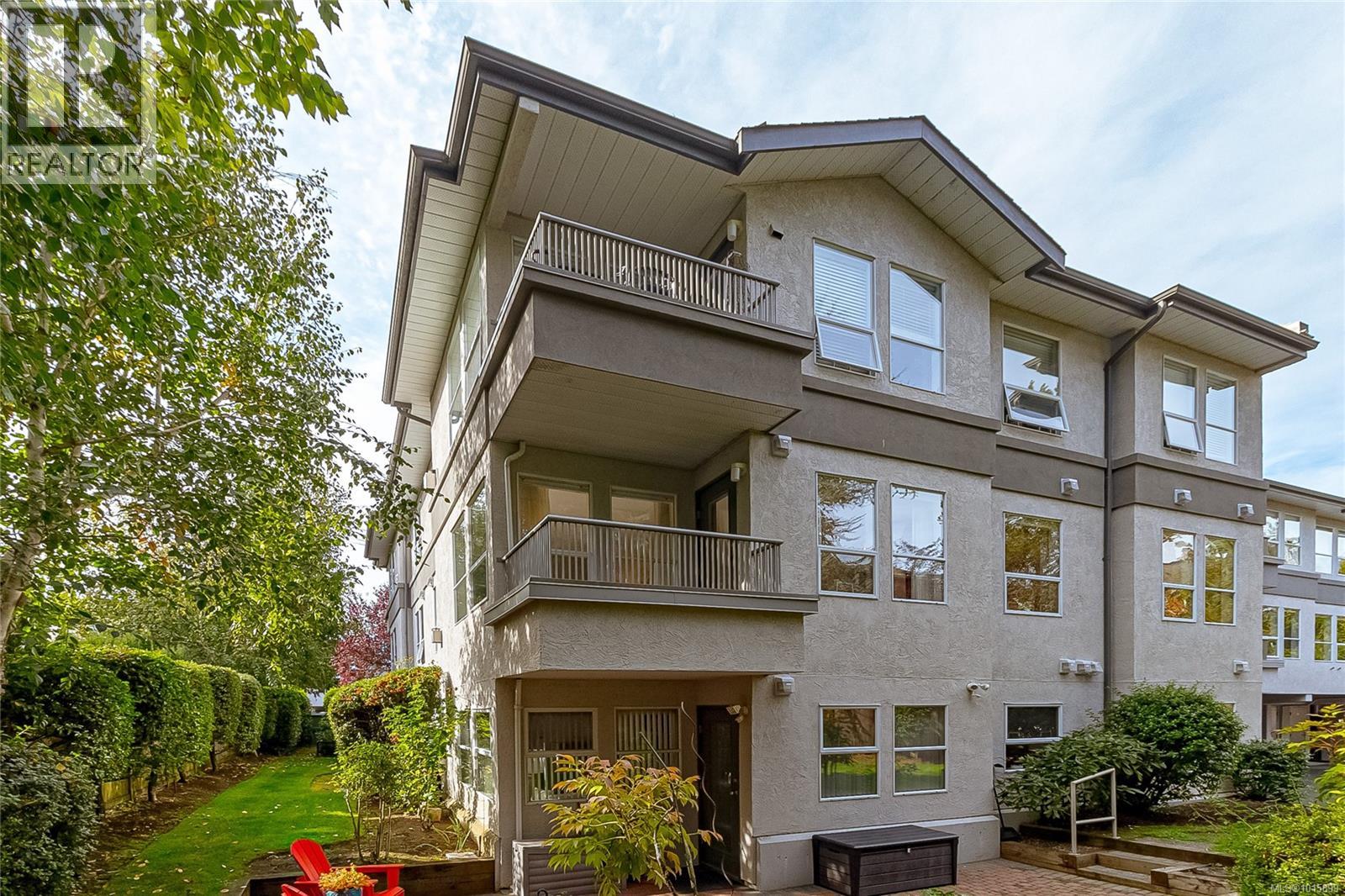9945 Fifth St Unit 204 St, Sidney, BC V8L 2X6
