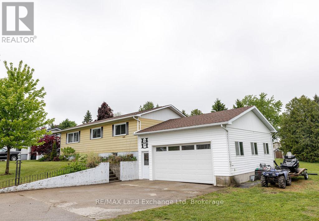 463 Wolsley St, Huron-Kinloss, ON N0G 2H0