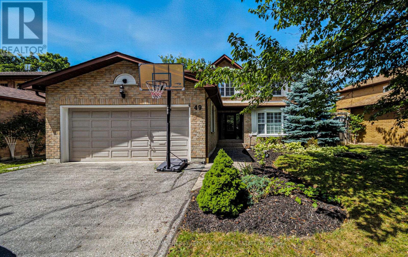 49 Worfolk Pl, Whitby, ON L1N 6Z2