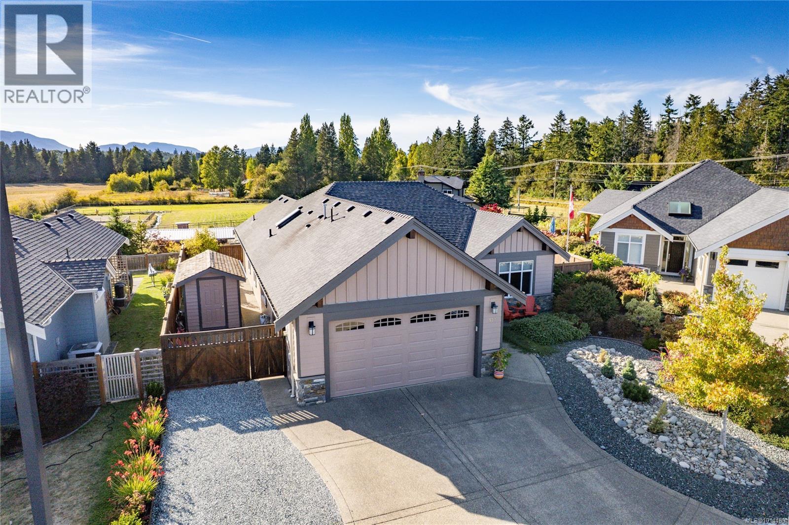 527 Ridgefield Dr, Parksville, BC V9P 0E2