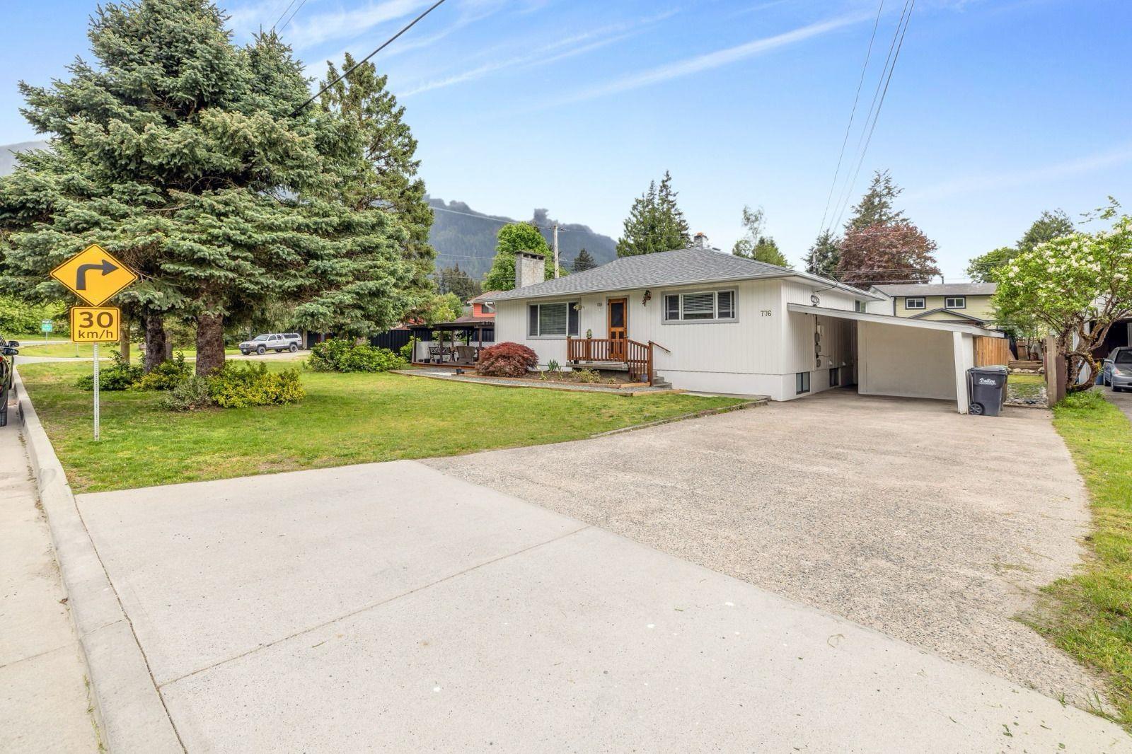776 7th Avenue, Hope, BC V0X 1L4