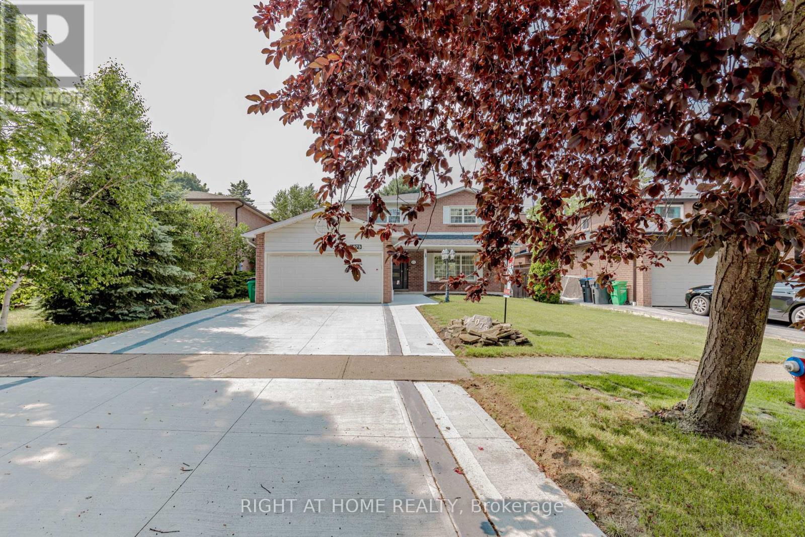 1073 Mesa Cres, Mississauga, ON L5H 4B3