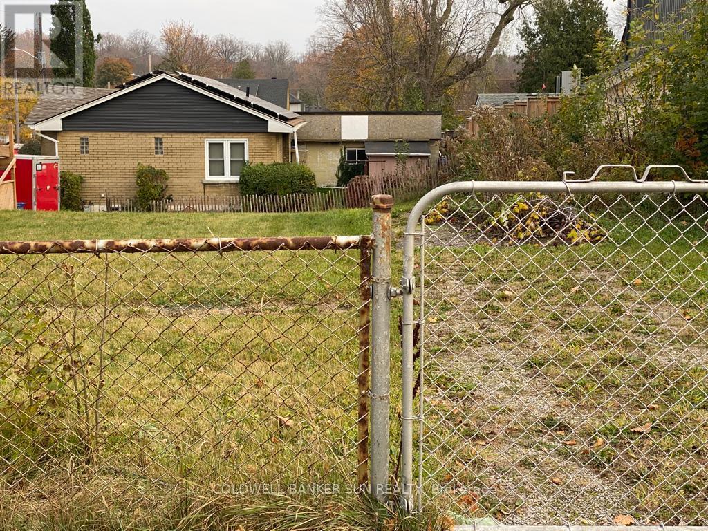 449 York Rd, Guelph St. Patrick's Ward, ON N1E 5X8
