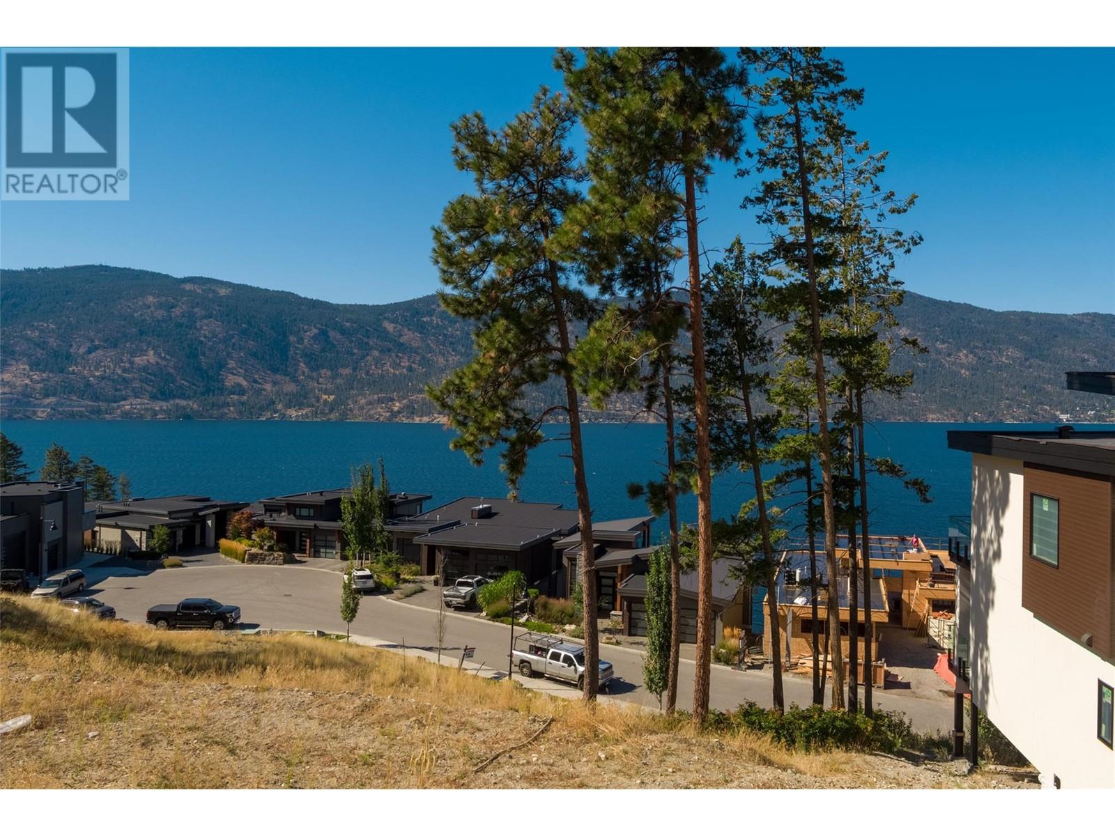 3340 Black Pine Ln, Kelowna, BC V1V 3G1