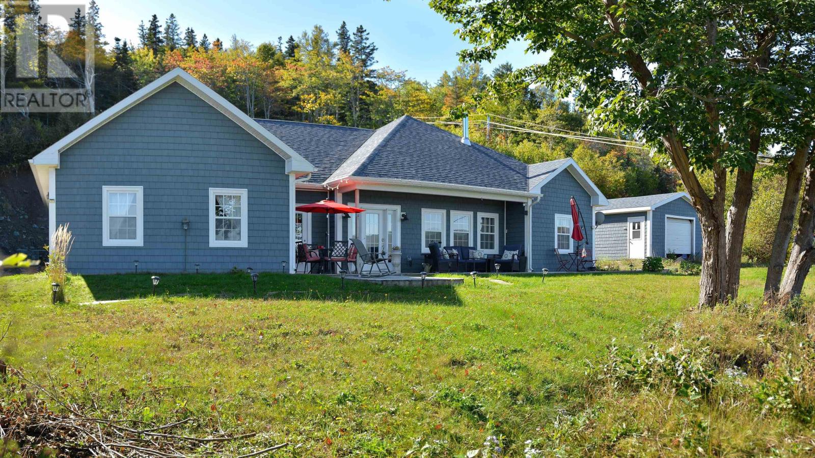 39170 Cabot Trail Rd, Ingonish, NS B0C 1L0