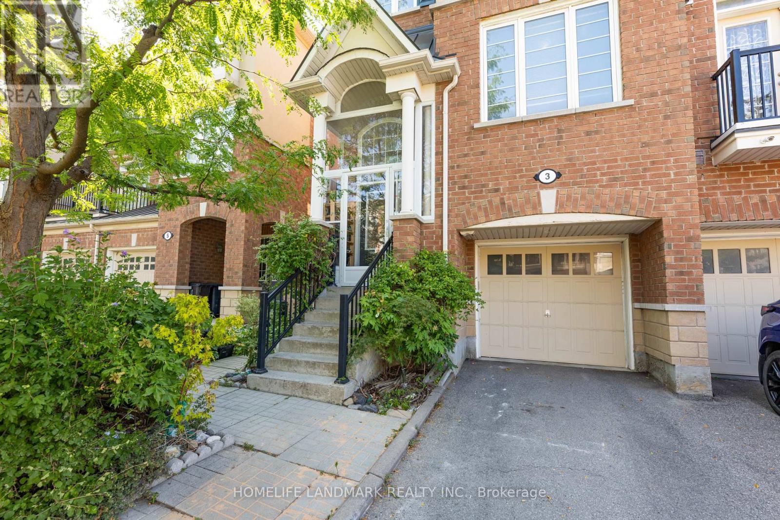 3 Ferguson St, Toronto, ON M1L 0C2