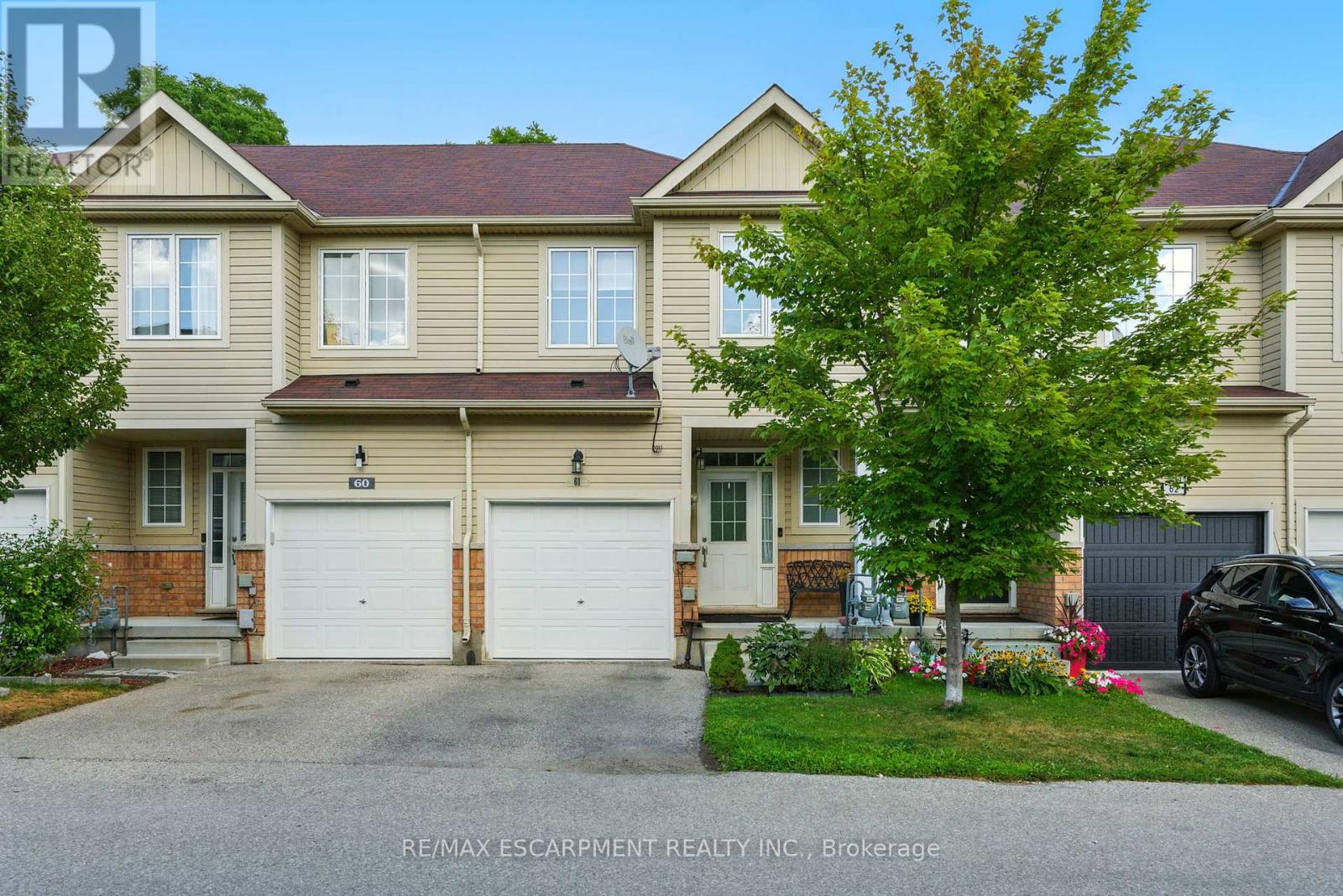 61 21 Diana Ave, Brantford, ON N3T 0G7