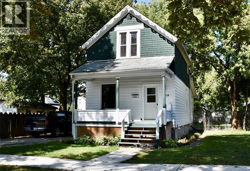 114 Alfred St, Sarnia, ON N7T 2G2