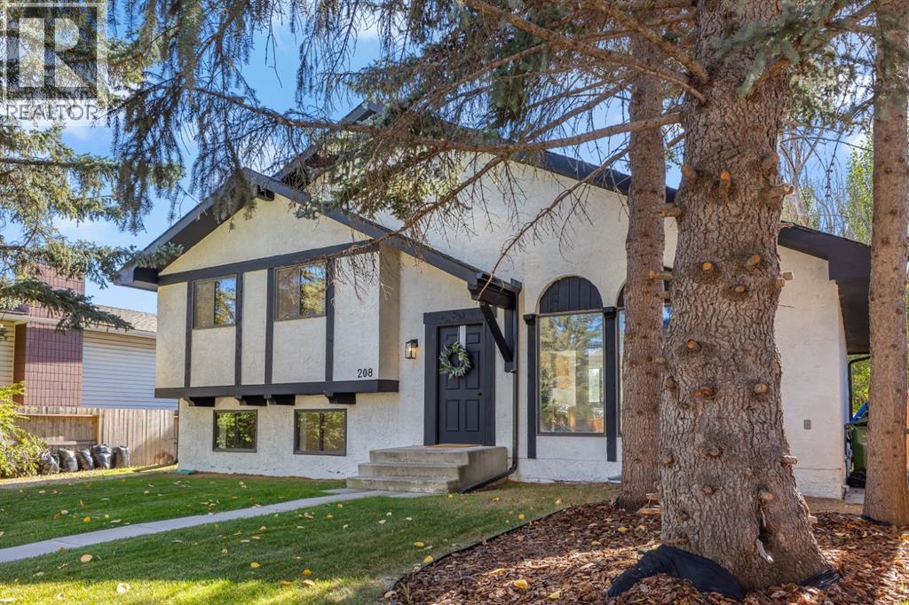 208 Cedarille Grn SW, Calgary, AB T2W 2H4