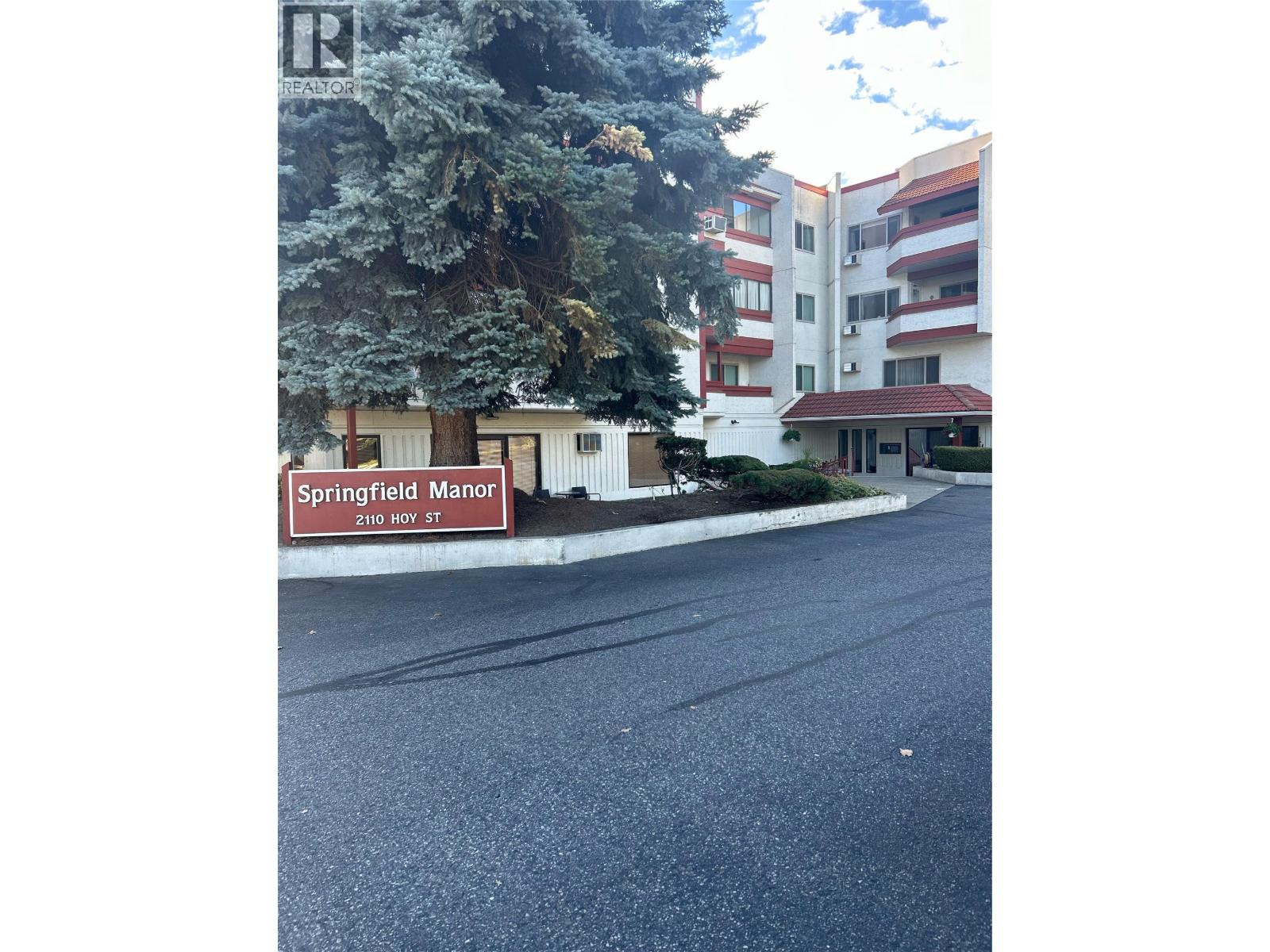 2110 Hoy Street Unit 306, Kelowna, BC V1Y 8T4