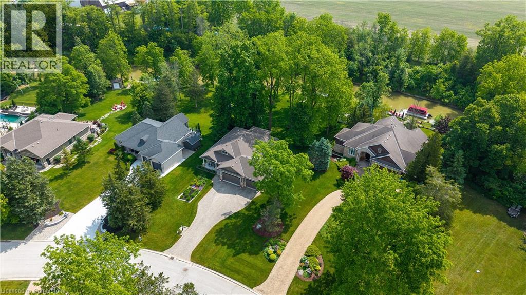 10138 Merrywood Dr, Lambton Shores, ON N0M 1T0