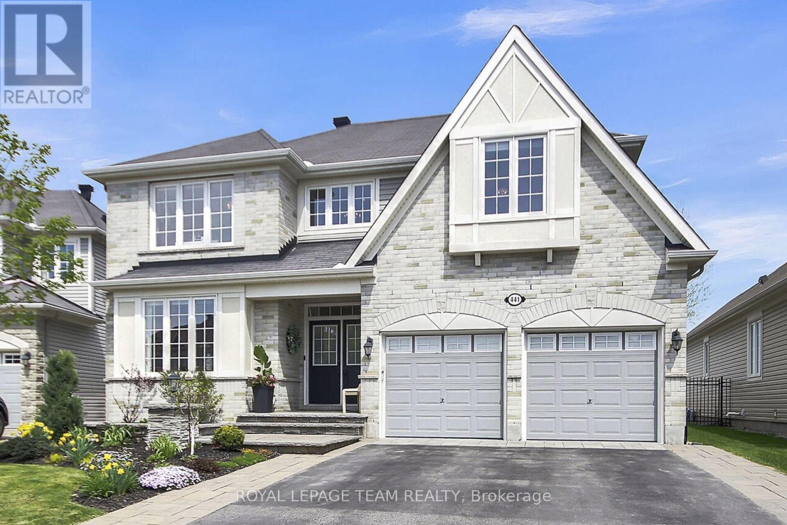 441 Blackleaf Dr, Ottawa, ON K2J 5S7