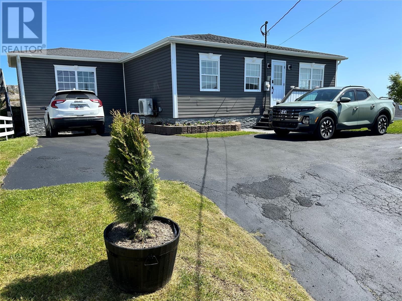 14 Lillington Ave, Channel-Port aux Basques, NL A0M 1C0