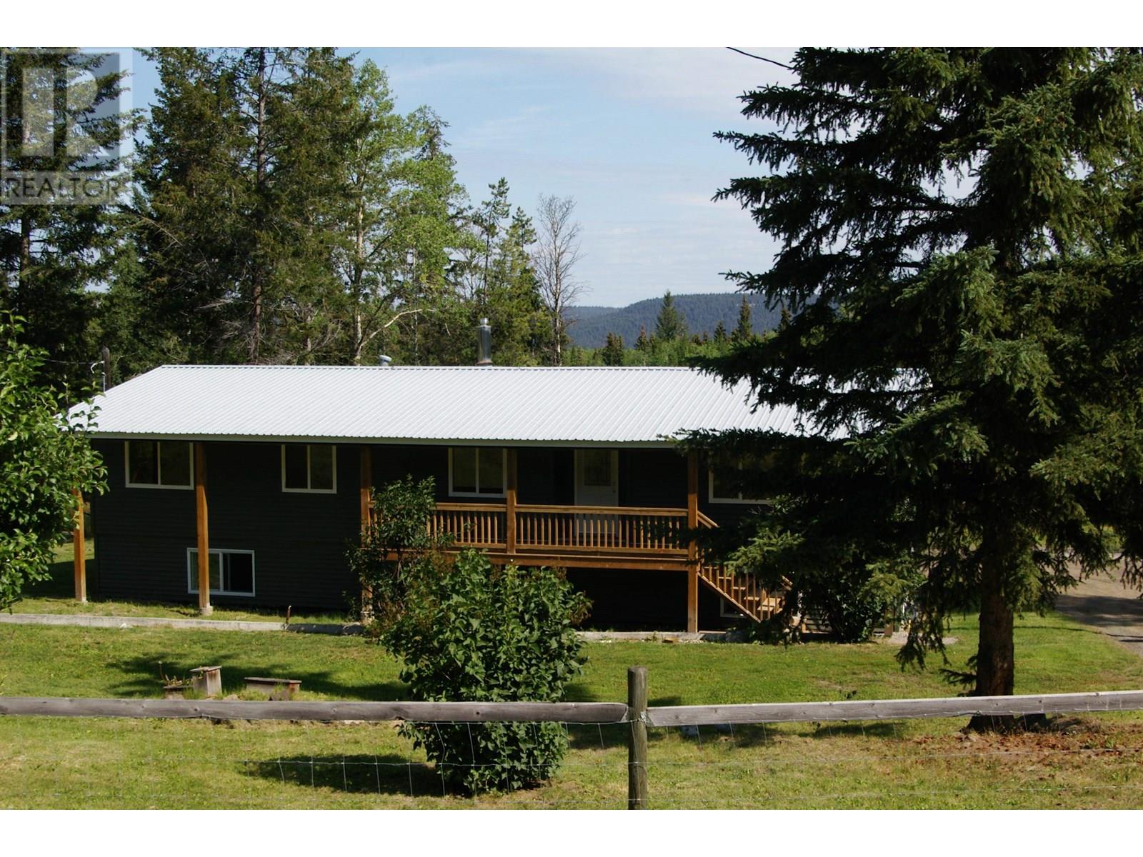 6209 Garrett Rd, Lone Butte, BC V0K 1X3