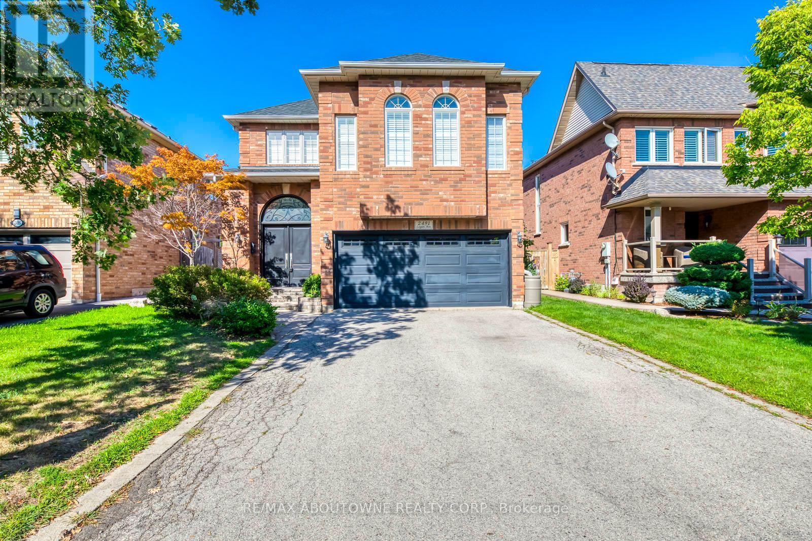 2491 Logan Ave, Oakville, ON L6H 6S1