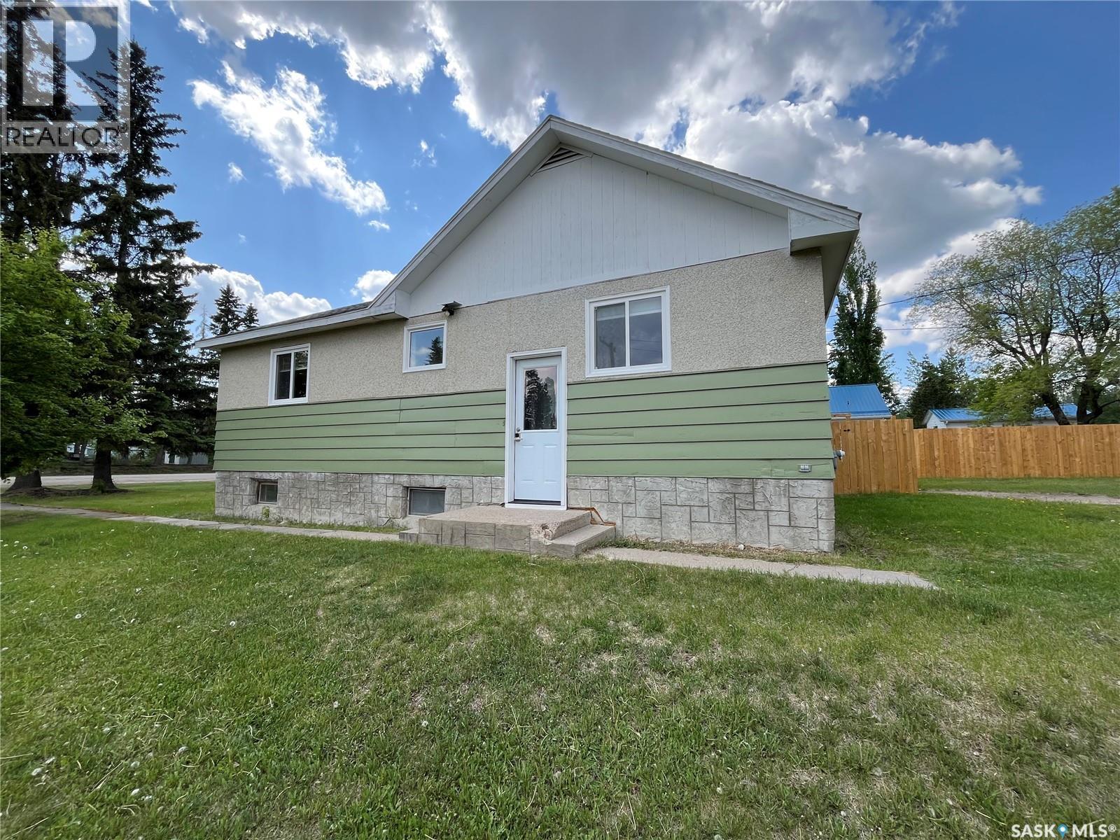 1st Avenue Unit 307, St. Walburg, SK S0M 2T0