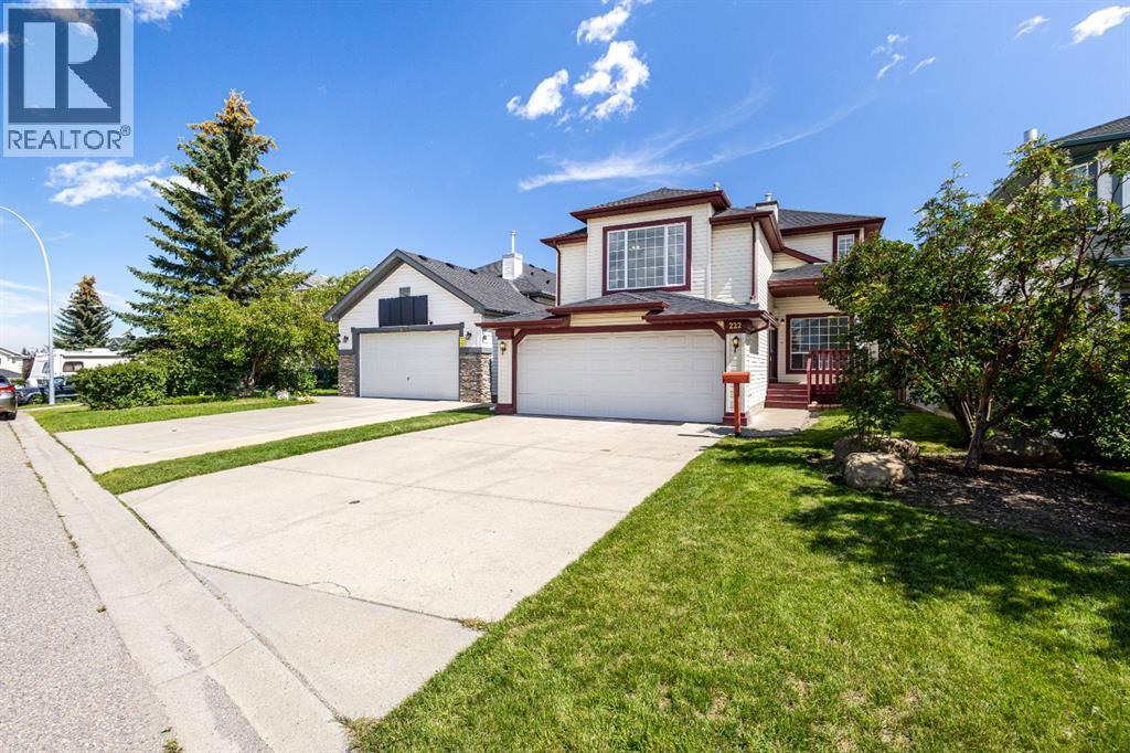 222 Citadel Peak Cir NW, Calgary, AB T3G 4E9