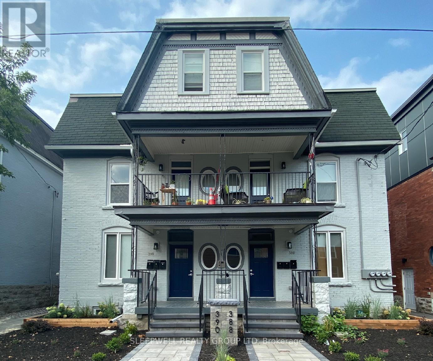 388-390 Chapel St, Ottawa, ON K1N 7Z6