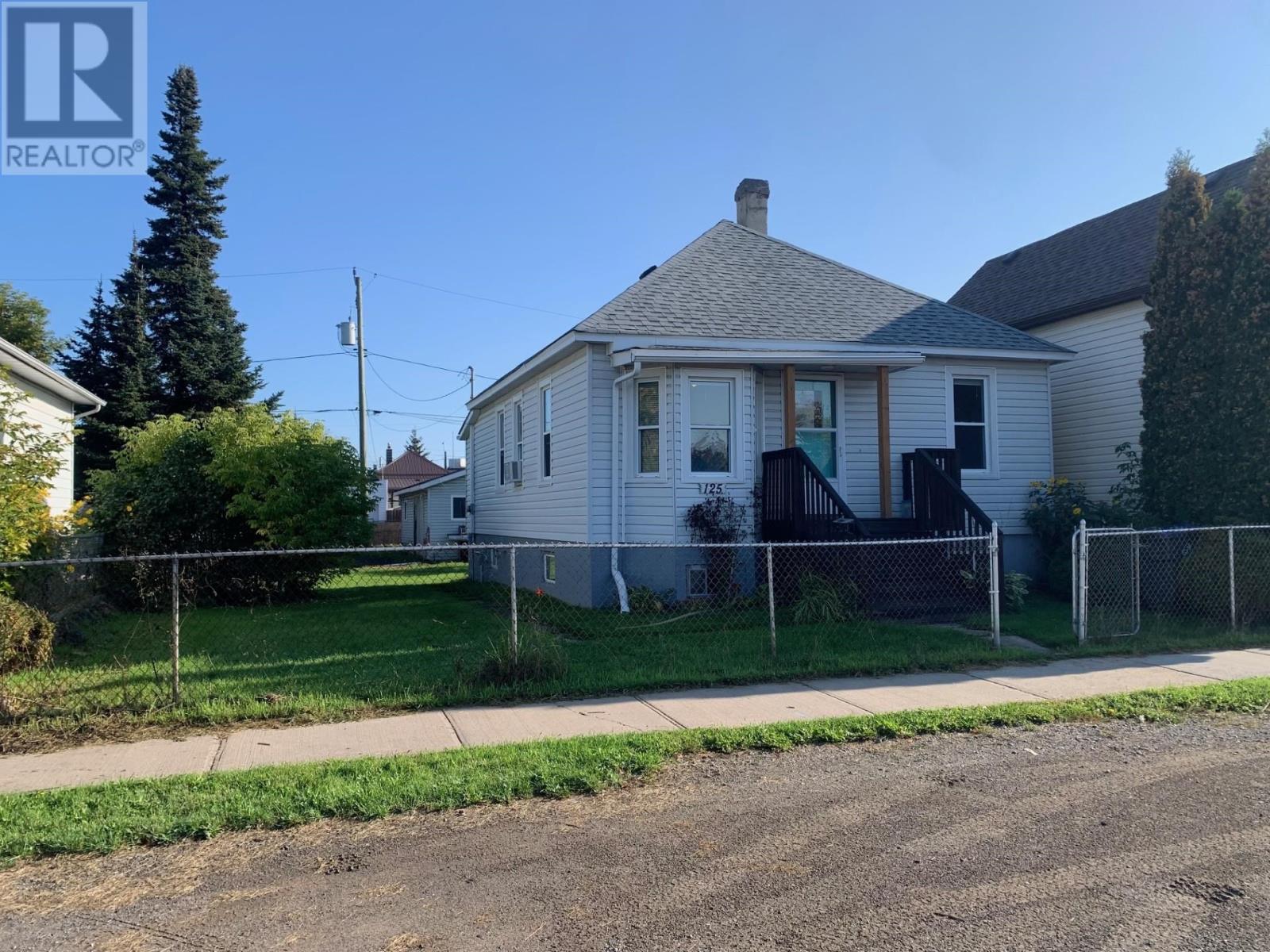 125 Robertson St, Thunder Bay, ON P7C 2N6
