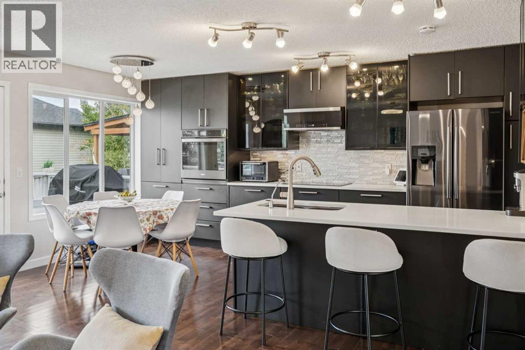 171 Everhollow Way SW, Calgary, AB T2Y 4R7