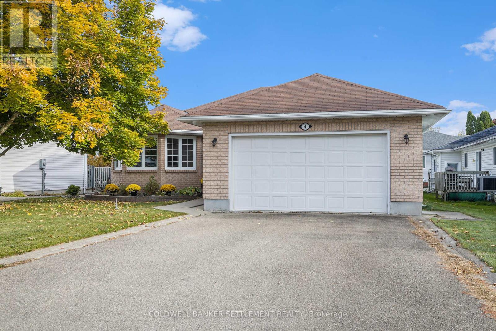 4 Treelawn Blvd, Perth, ON K7H 3L9
